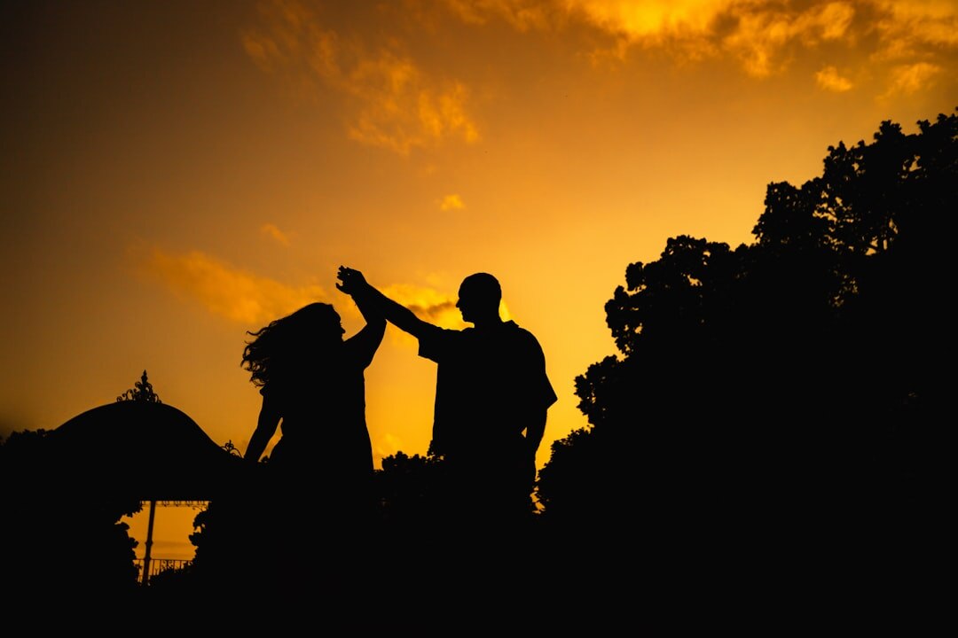 romantic couple silhouette